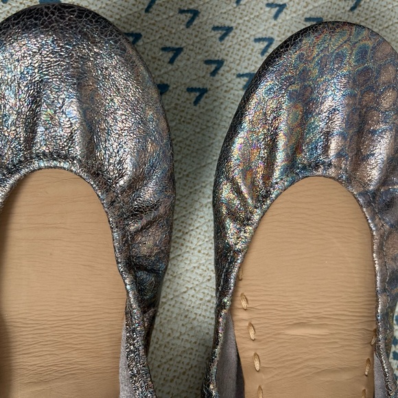 Tieks Love Potion flats Size 9 - Picture 6 of 12